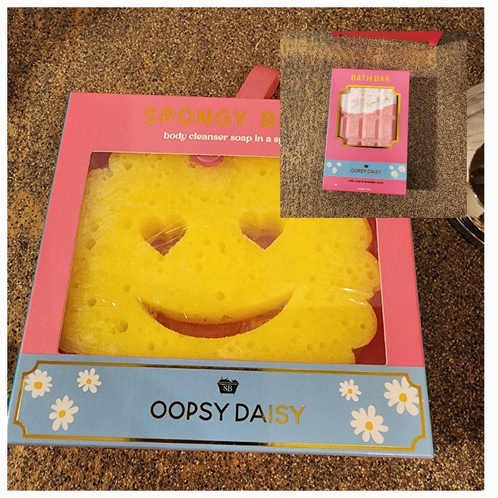 Simply Southern Oopsy Daily Sponge & Bath Bar Set Smiley Face Essential Oils